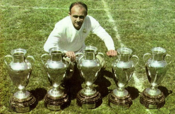 Alfredo Di Stefano Real Madrid Legend Dies At The Age Of 88